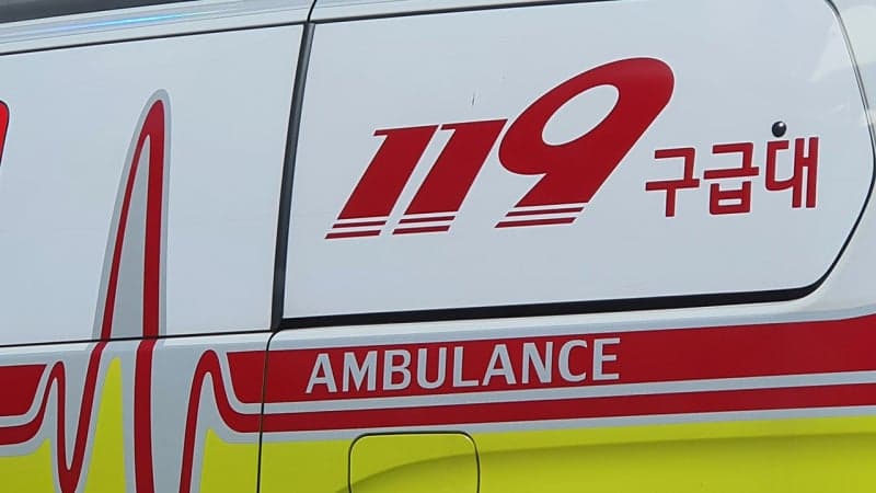 화성 식품공장 리모델링 현장서 40대 중국인 작업자 3.8m 아래로 떨어져 중태