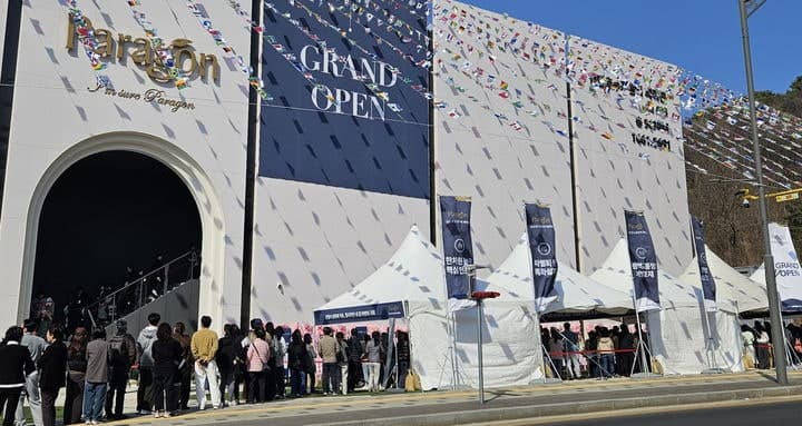 “검단호수공원역 파라곤” 견본주택 3일간 2만4천여명 몰려…분상제 아파트 인기 입증