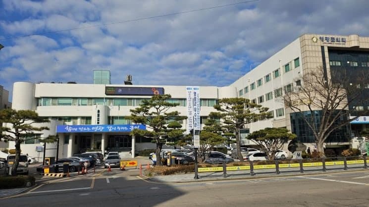 장세일 영광군수 자녀 금품수수 의혹 수사 본격화…캠프 "허위 제보 배후 밝혀야"