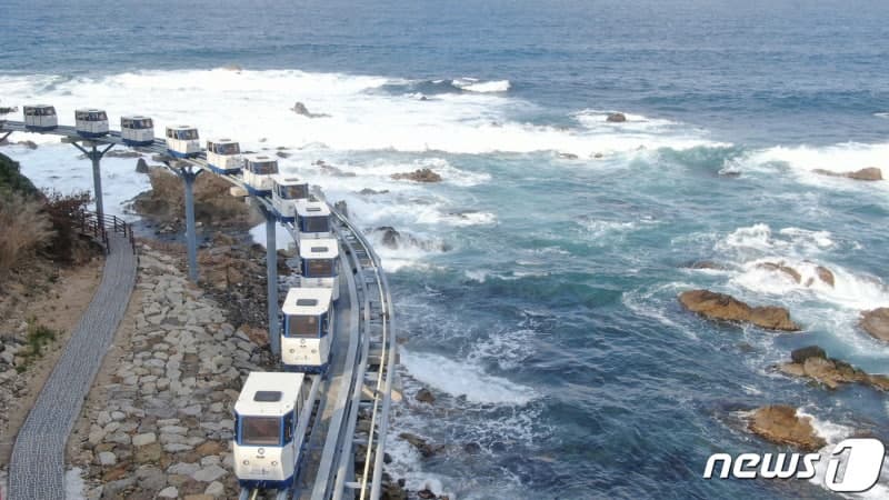 울진 죽변해안스카이레일, '안전 미흡'으로 운행 일시 중단