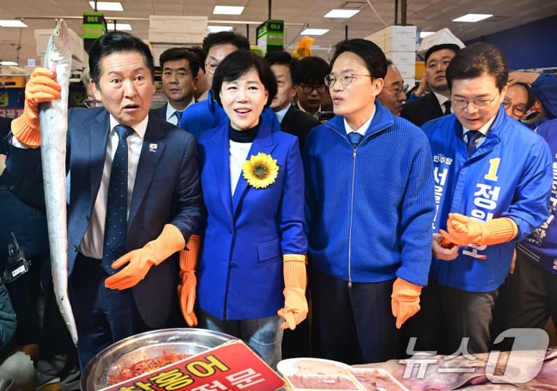 정청래 "오세훈 '보여주기식 행정' 끝내야"…"들뜨면 안 돼" 낙관론 경계