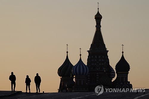 러, 영국 외교관 추방…"안보 위협 정보 활동"