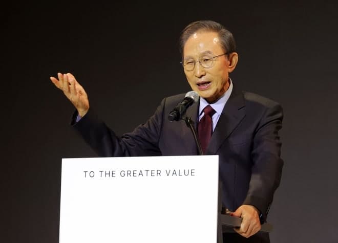 "인정하자, 보수는 참패했다"…이명박, 13년 만에 입 열어 "패배 아닌 참패"