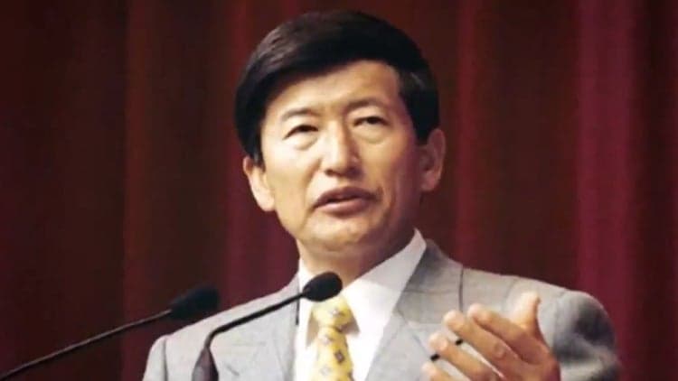 '여신도 성폭행' JMS 정명석, '사회 저명인사' 특혜 논란…10년 독방 재점화