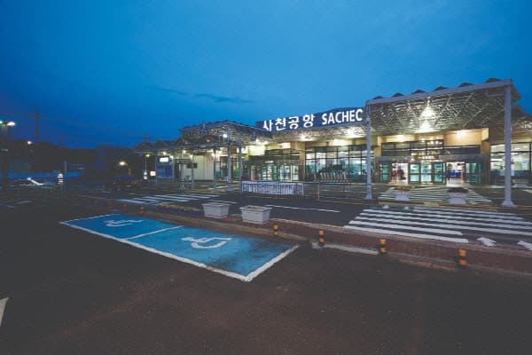 섬에어, 김포-사천 정기노선 취항…수도권-서부 경남 '당일출장' 시대 열렸다