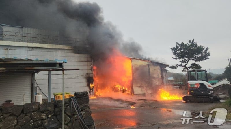 예산 합성수지공장·서귀포 농산물 창고 화재, 인명피해 없이 1시간여 만에 진화