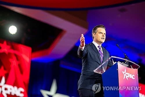 '친 트럼프' 게이츠·배넌, 이란 지상전에 신중론…보수 심장부도 반대