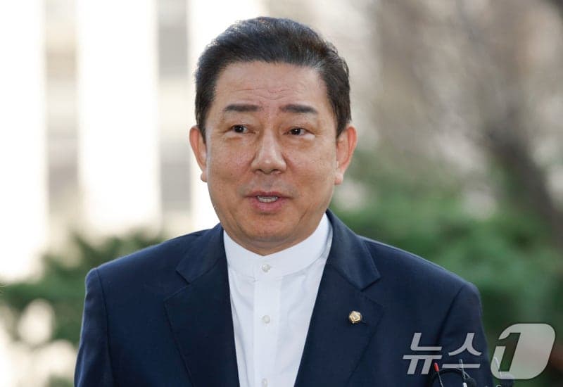 김병기 13개 혐의 수사 6개월째… 4차 소환 임박, 차남과 '동시 소환' 검토