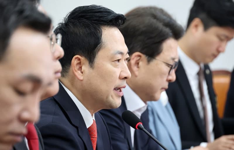 장동혁, '100원 주고 1000원 뺏는 정권' 李정부 심판론