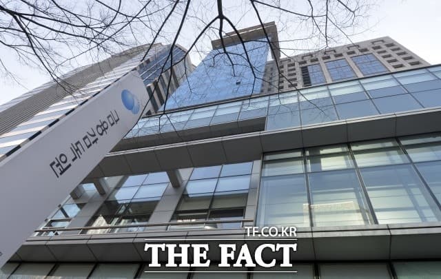 지난해 보험사 순이익 12.2조, 14.5% '뚝'…손실계약·손해율 증가에 수익성 악화