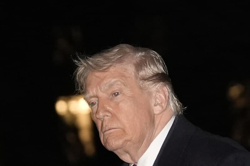 트럼프 행정부, '2경 원' 퇴직연금 문호 개방…'위기의 사모대출' 월가 로비 통했다