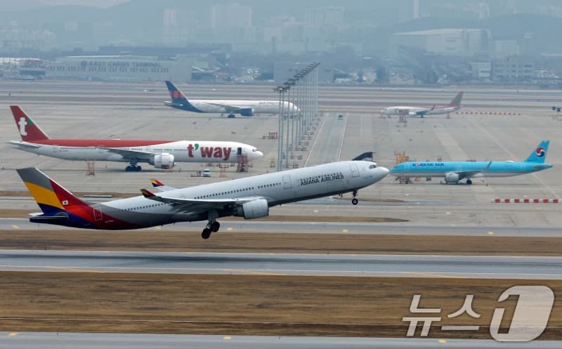 아시아나항공, 고유가에 4~5월 국제선 14회 감편 결정…FSC 중 처음