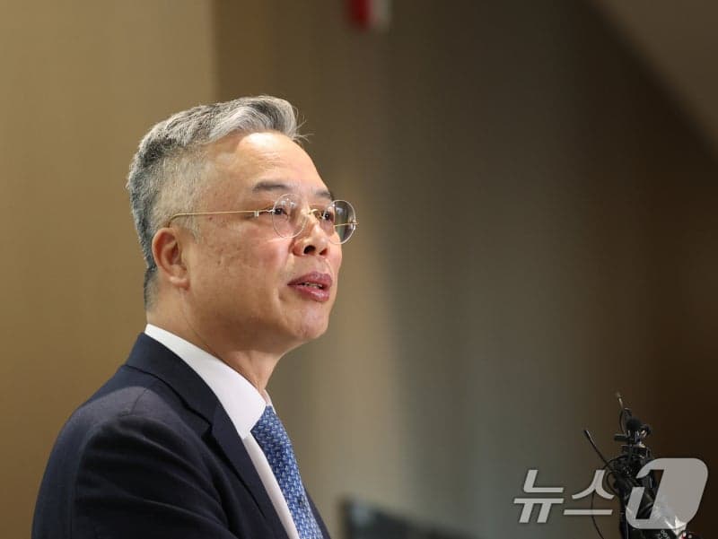 특검, '김건희 불기소' 수사팀 조사 및 '군 수뇌부' 의혹 집중 수사