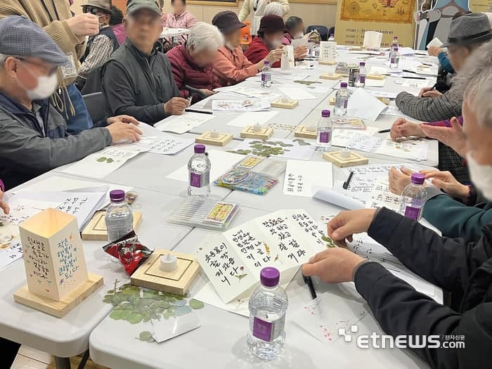 국립대구과학관-효경, 실버 세대 대상 '생활 밀착형 AI 교육 및 체험 프로그램' 운영