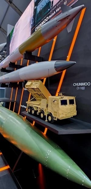 軍, '彈 뱅크' 설립 추진…방산업계 주관 軍 지원 형태로 미사일·로켓·폭탄·드론 비축량 획기적 증대