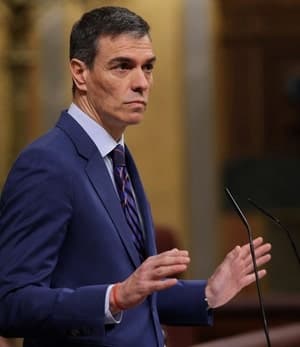 트럼프에 안 굽히는 스페인, 美군용기 영공 통과도 불허…“나토 갈등 확산”