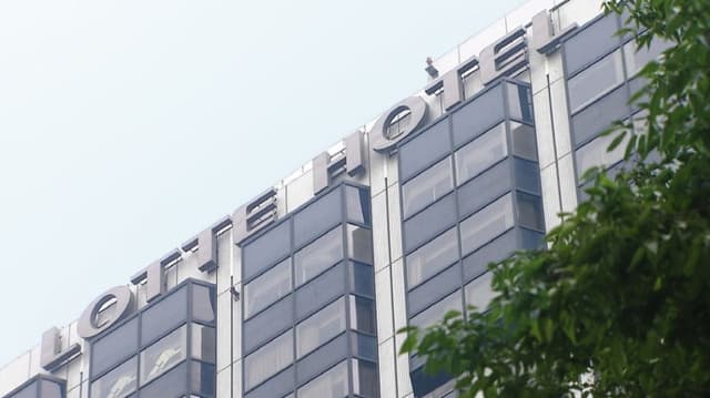 롯데호텔 작년 영업이익 120% 증가, 롯데면세점도 흑자전환 "외국인 수요 회복"