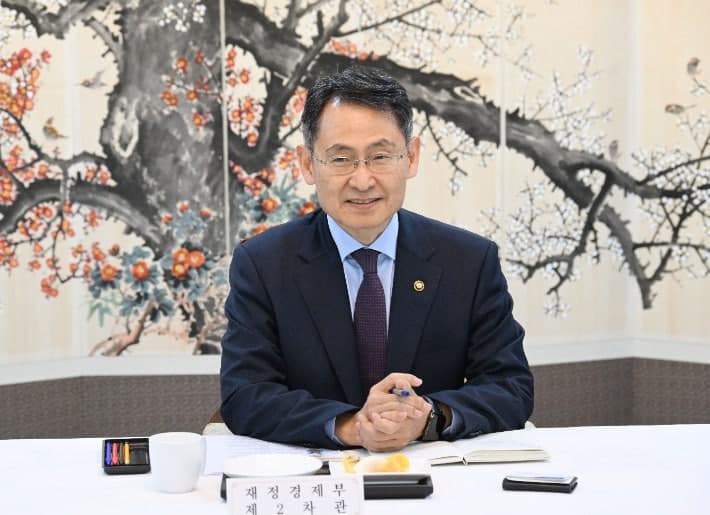 정부, WGBI 편입 대비 금융기관 간담회 개최…"韓 시장에 신규 자금 유입" 500억~600억달러 유입 기대