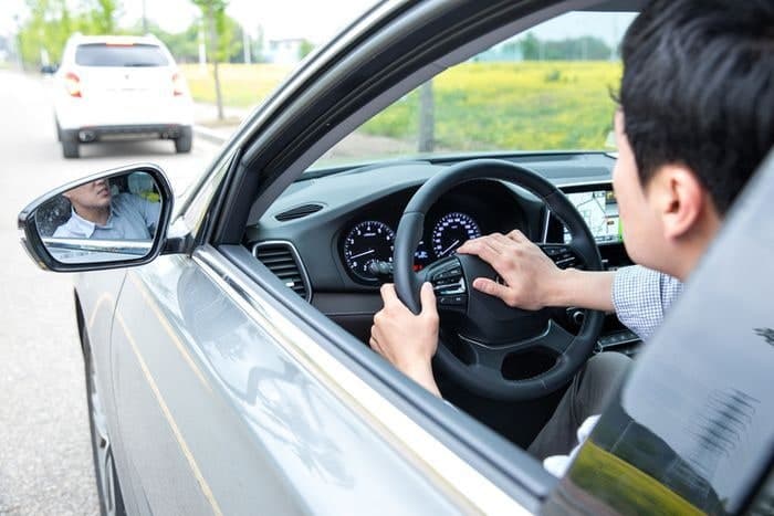 "내 차가 곧 나"... '차부심' 강할수록 도로 매너 낮았다