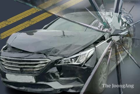 “경찰관도 밀쳐” 차량 훔쳐 무면허 운전한 10대, 순찰차도 ‘쾅’…구속