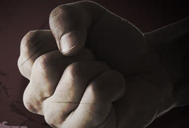 스토킹 피해자, 경찰 없이 법원에 '접근금지' 직접 신청한다…처벌법 개정안 국회 통과