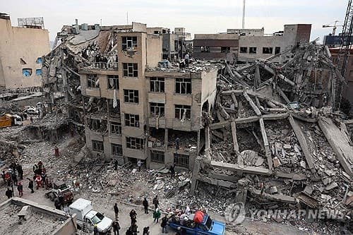 "아이들도 전쟁에…" 이란 11세 소년, 검문소 투입 중 공습 사망…아동 동원 논란 커져