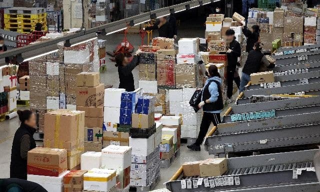 2월 온라인쇼핑 22.6조 '역대 최대'…설 연휴에 '여행·문화 수요' 증가
