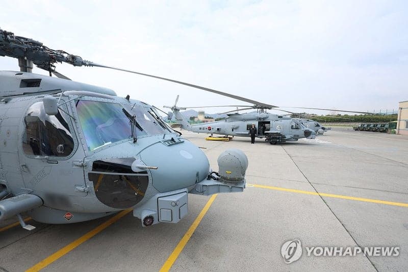 해군, 해상작전헬기 MH-60R 인수식 진행 후 출격