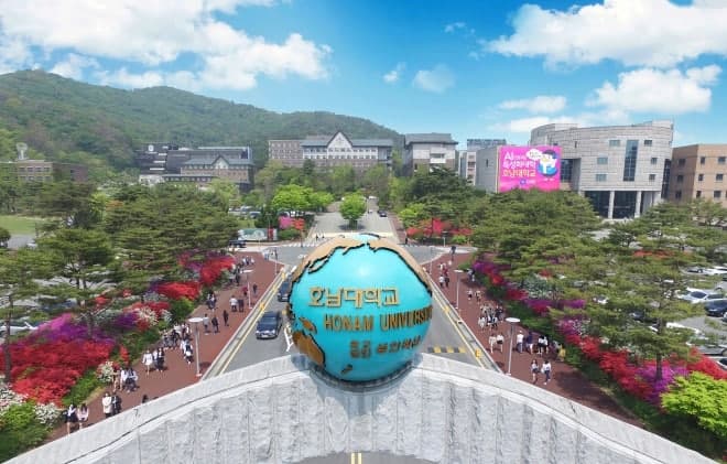 호남대 중국 유학생 100여 명 날벼락…졸업 넉 달 앞두고 '무더기 출국령'