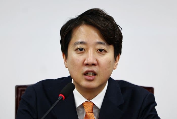 이준석 "호르무즈 막혔다고 출퇴근 막나"…차량 부제 운행 재검토 촉구