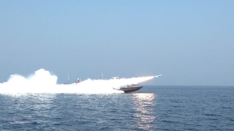 이란 혁명수비대 "호르무즈 해협, 적들에게 열리지 않을 것"