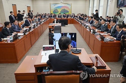 “기업 사건 심의 기간 단축”… 공정위 위원 9명→11명 증원, 정무위 소위 통과