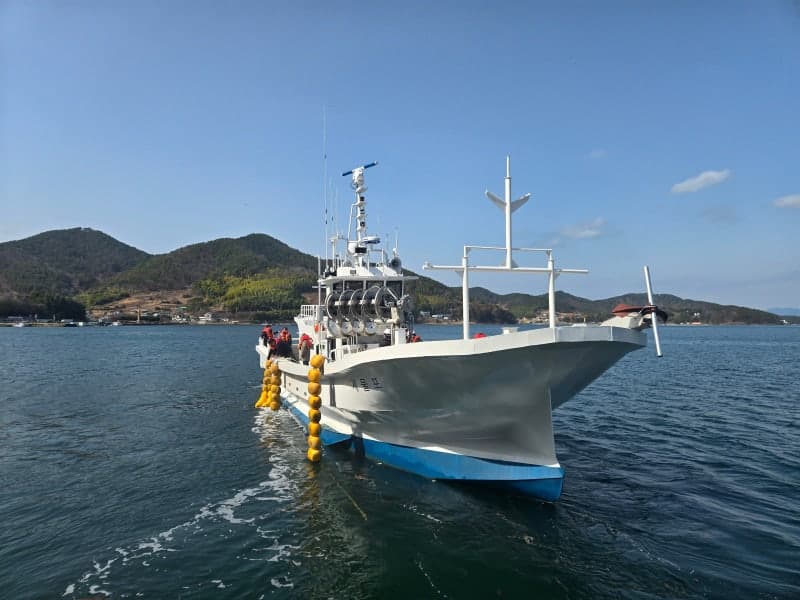 “연료는 덜 쓰고 오염은 줄인다”…국내 첫 하이브리드 어선 출항