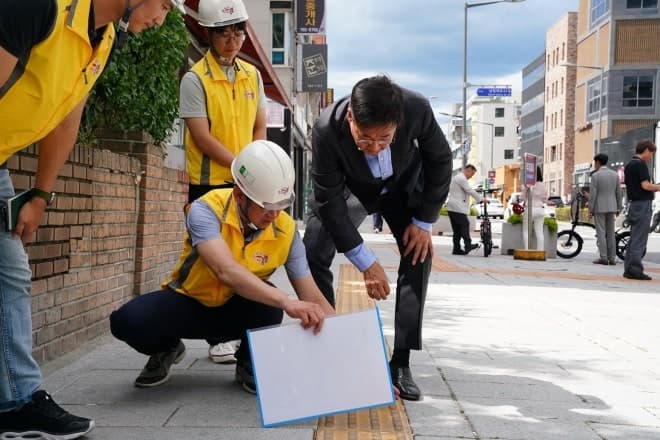 종로구, 동묘앞역·계동길 보도 정비…친환경 명품 보행로 변신