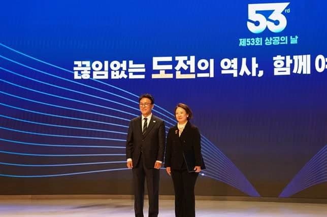 ESG·디지털 전환 통했다…깨끗한나라 최현수 회장, '상공의 날' 대통령 표창