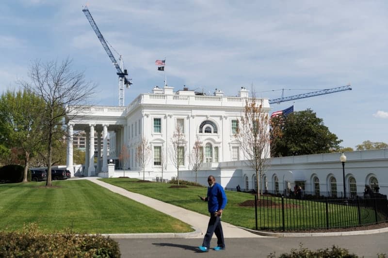 "트럼프는 백악관 주인 아니다"…美법원, 연회장 공사 제동 "의회 승인 받아야"