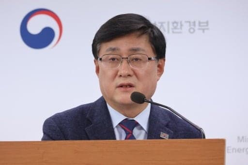 정부, 쓰레기봉투 1인당 구매량 제한 검토 "마스크처럼"