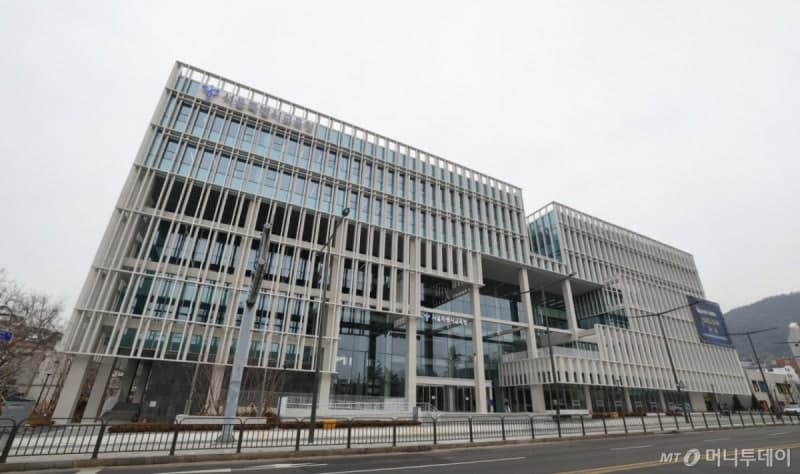 서울교육청, 전쟁·고유가에 학교 에너지 비상…학교운영비 추경 편성