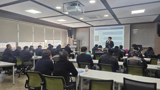 경기도, 플랫폼 노동자 사회안전망 강화…3.5억 투입해 '소규모 모임 지원' 첫 도입