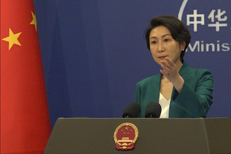 中왕이 "호르무즈 안전 보장해야…유엔, 불법전쟁 지지 안돼"