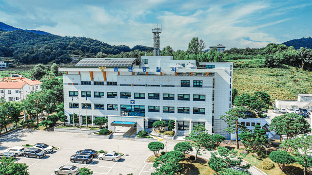 "한 번 차볼게요" 남원 금은방서 '30돈 은목걸이' 들고 튄 남성 추적