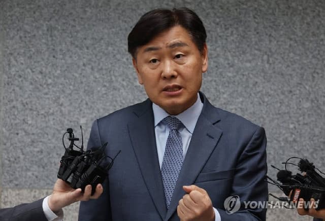 민주당, '현금 살포 의혹' 김관영 전북지사 전격 제명…경선 후보 자격 박탈