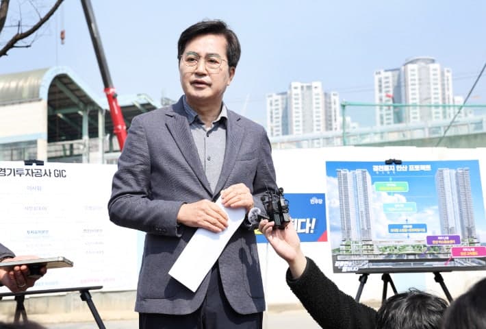 민주 경기지사 2차 토론회, 공약 검증 '신경전'…추미애 '마이웨이' 태도 직격