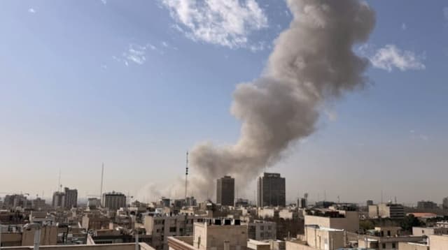 이란 혁명수비대 "중동 내 미국 철강·알루미늄 공장 공격"