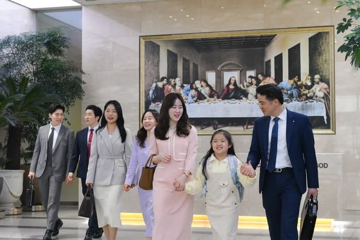 하나님의 교회, ‘유월절 대성회’…“175개국서 평안과 행복 기원”