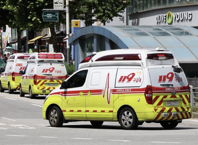 성남서 심정지 환자 이송 구급차, 승용차와 충돌…신호 위반 추정