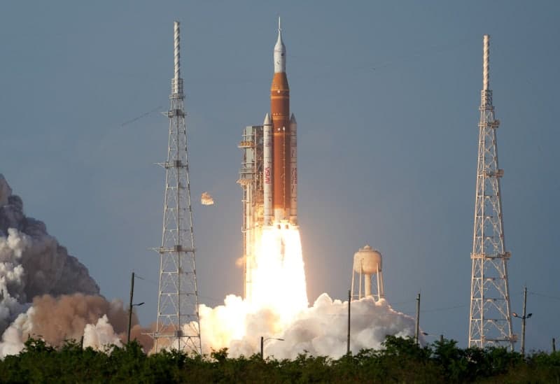 아르테미스 2호 발사, 54년 만의 유인 달 궤도 비행