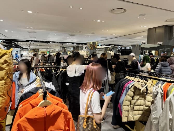 "외국인 몰린다" 신세계百, 스포츠·아웃도어까지 판 키운다…'글로벌 쇼핑 페스타' 진행