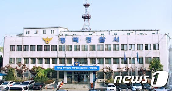 "발로 차고 있다" 목격자 신고에 출동했지만 '안 때렸다' 발뺌한 20대