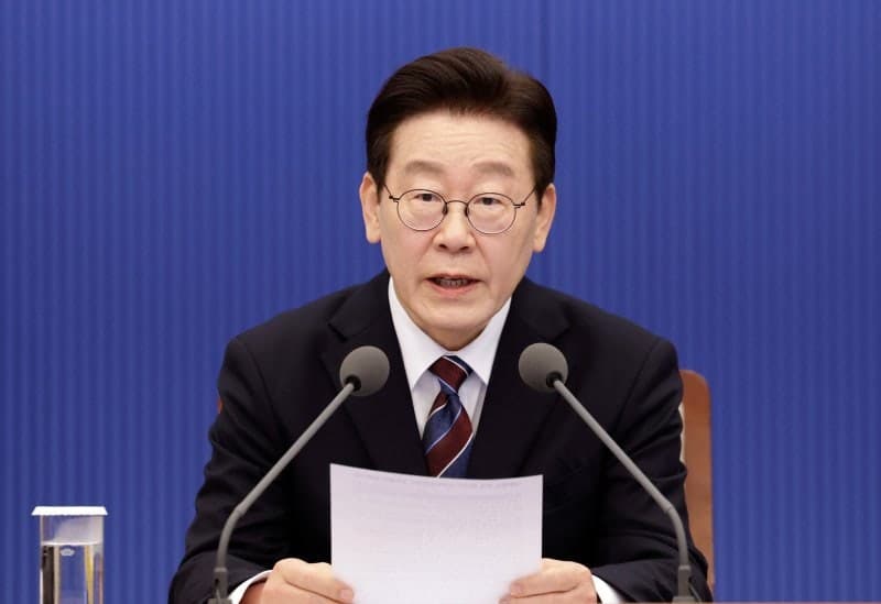 다주택자 주담대 연장 불허, "금융, 부동산과 절연" 외친 당국…이대통령 돈줄 말려 집값 잡을까